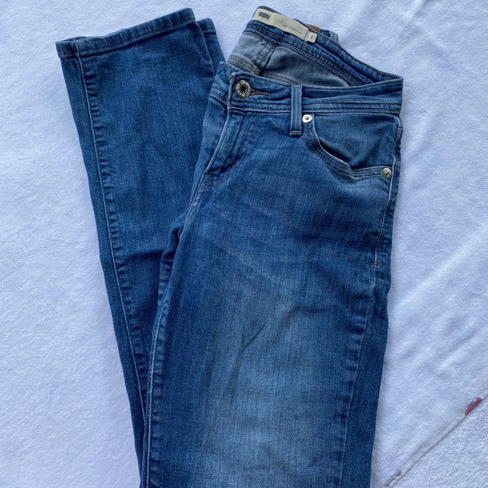 Levi’s Jeans - Picture 2 of 5